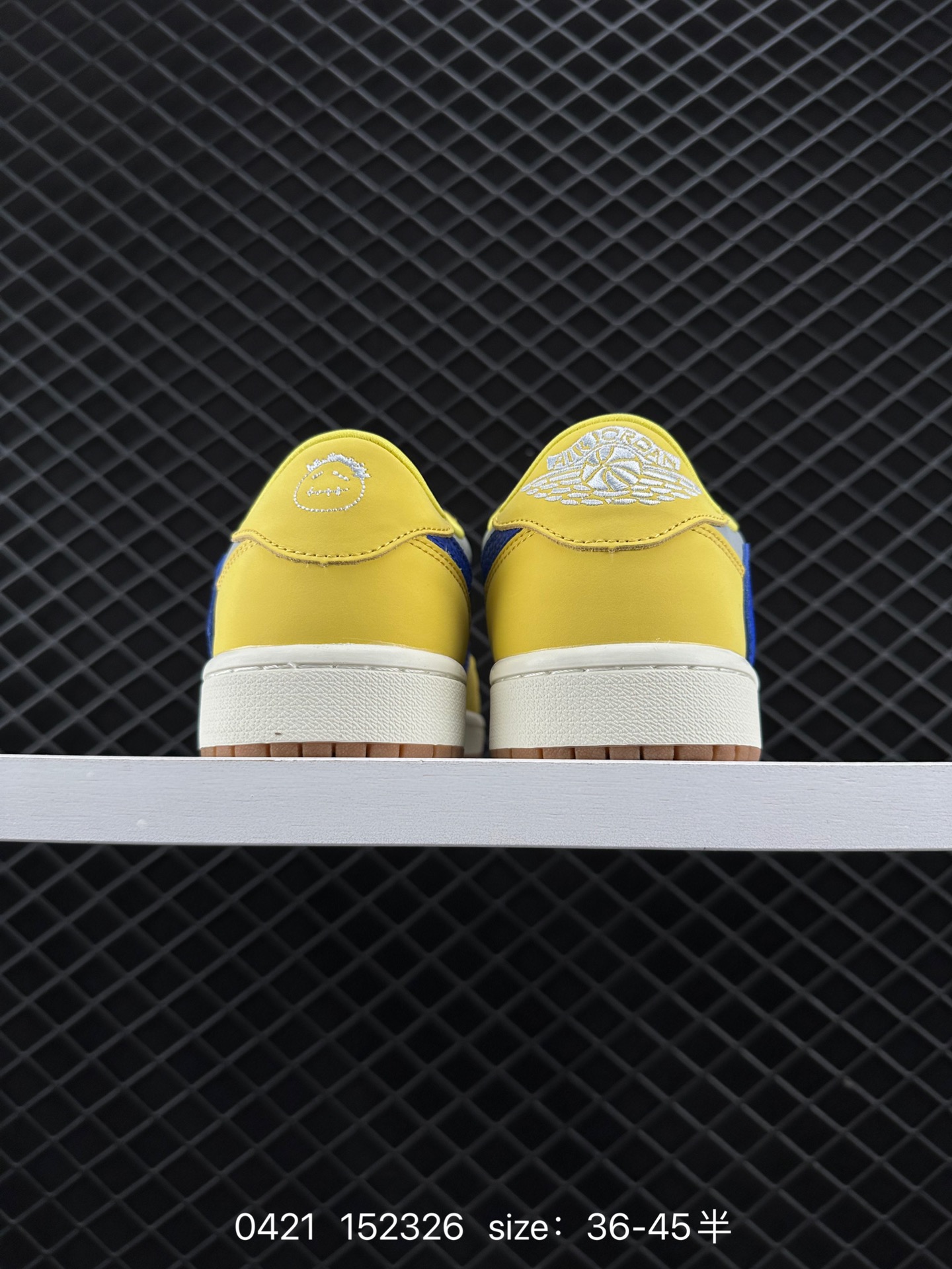 Travis Scott x NK Wmns Air Jordan 1 Low OG